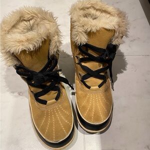 Women's Sorel Tivoli Winter Boots Size 6